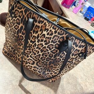 Chic Leopard Print Tote with Black Trim